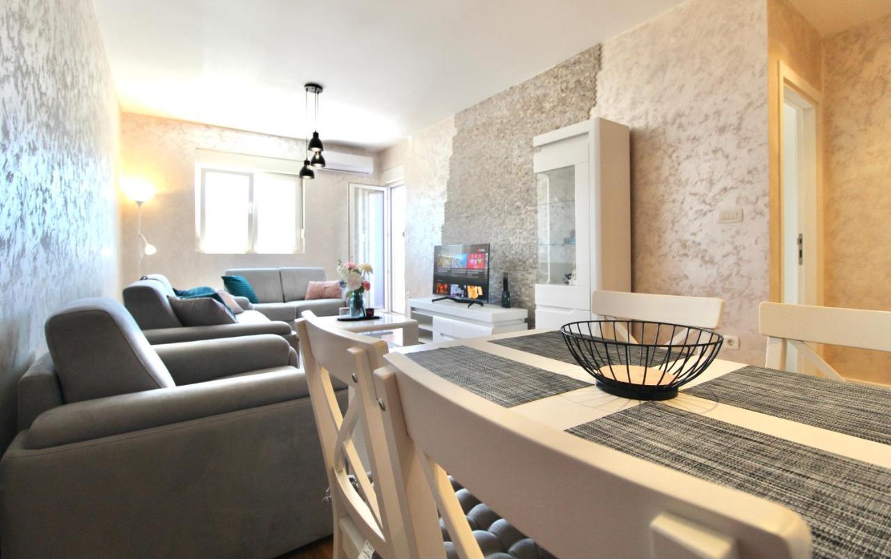 Albatros Apartments Бар Екстер'єр фото